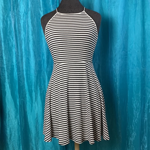 MOSSIMO Knit Dress with keyhole back (S) - Picture 2 of 5